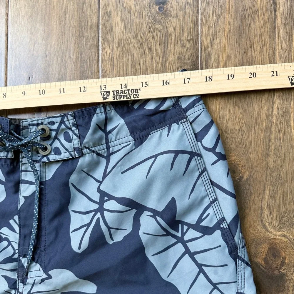 Columbia Board‎ Shorts Mens 34 Blue Excellent Tropical Leaf Print Omni-Shade